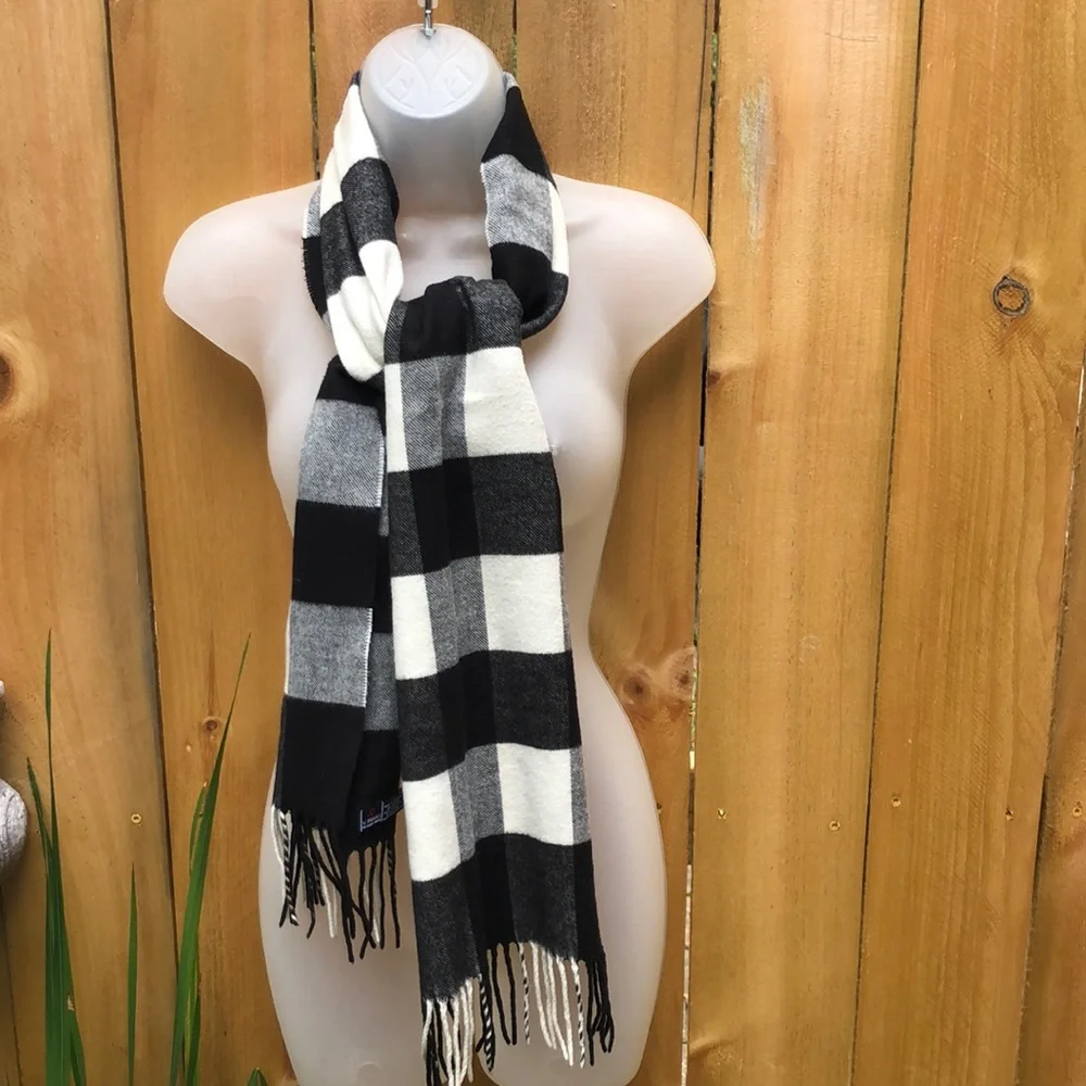 V.FRAAS Cashmink Scarf 100% acrylic, made in West Germany. VTG Timeless. Unisex